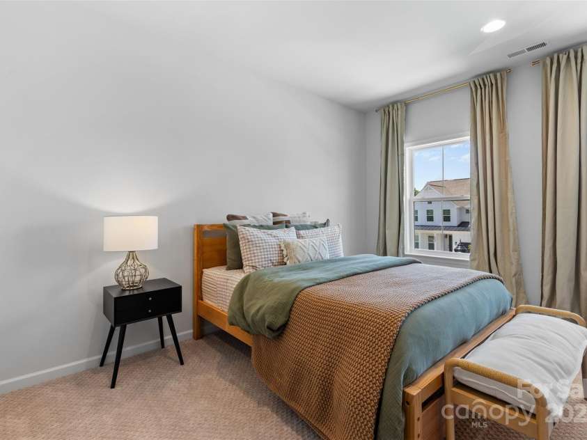 18027 Wilbanks Drive, Charlotte, NC 28278.  MLS# CAR4274393, YatesRealty ID 35186. 