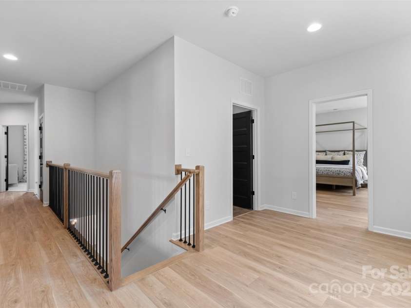 18027 Wilbanks Drive, Charlotte, NC 28278.  MLS# CAR4274393, YatesRealty ID 35186. 