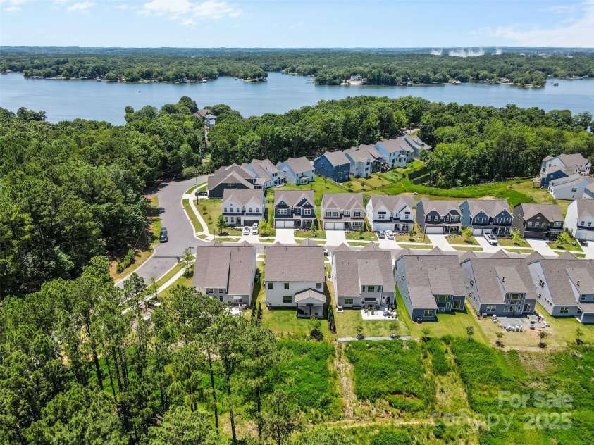 18027 Wilbanks Drive, Charlotte, NC 28278.  MLS# CAR4274393, YatesRealty ID 35186. 