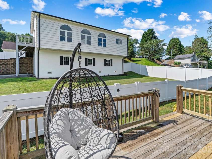 209 Catawba Avenue, Hickory, NC 28601.  MLS# CAR4294357, YatesRealty ID 35187. Back Yard/Lakeside Deck View