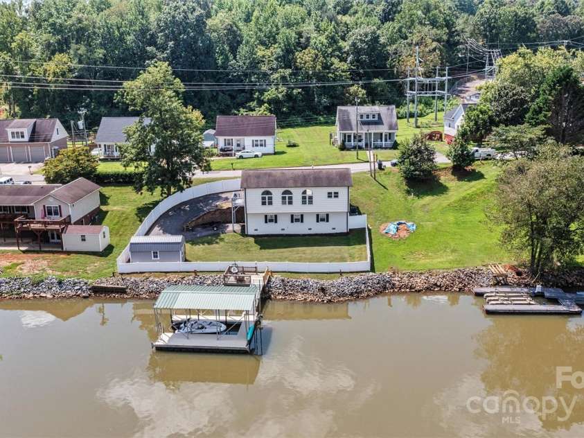 209 Catawba Avenue, Hickory, NC 28601.  MLS# CAR4294357, YatesRealty ID 35187. Rear Focused View