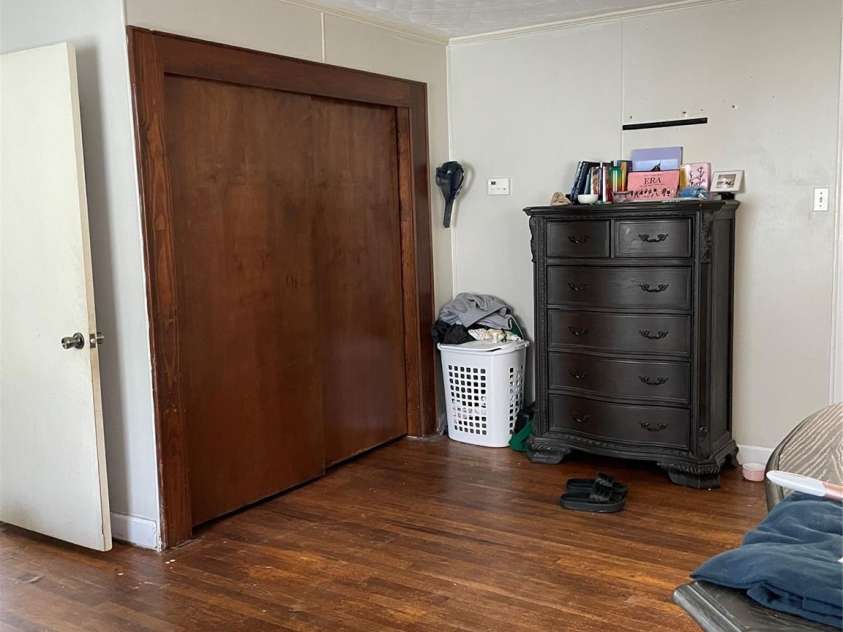 1040 19th Street, Hickory, NC 28601.  MLS# CAR4295253, YatesRealty ID 35188. 