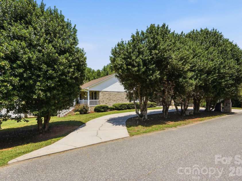 107 Brendle Lane, Troutman, NC 28166.  MLS# CAR4398086, YatesRealty ID 35188. Circular driveway