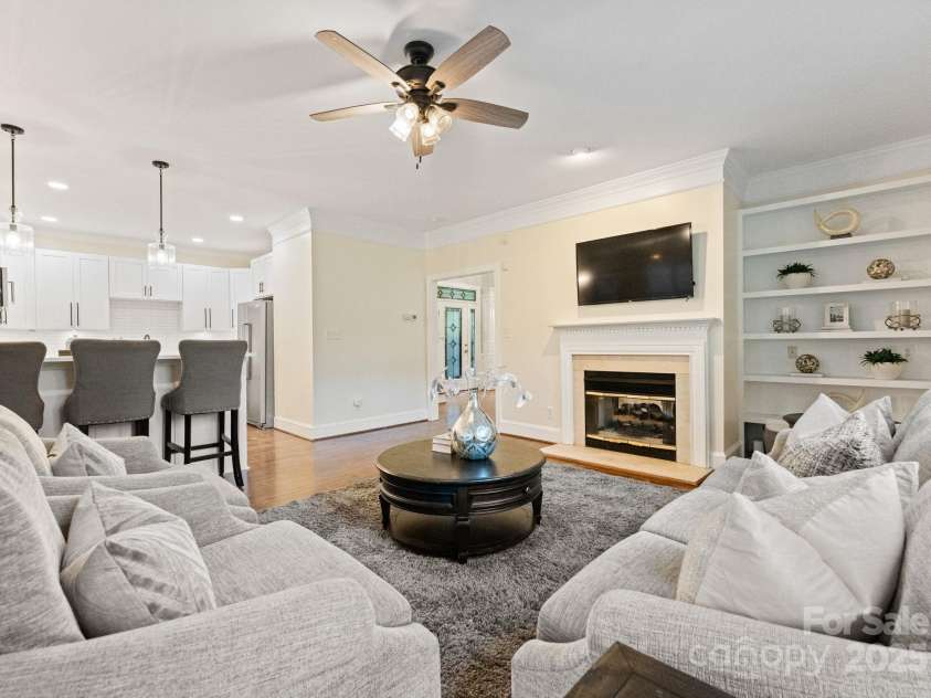18832 Greyton Lane, Davidson, NC 28036.  MLS# CAR4284182, YatesRealty ID 35189. 