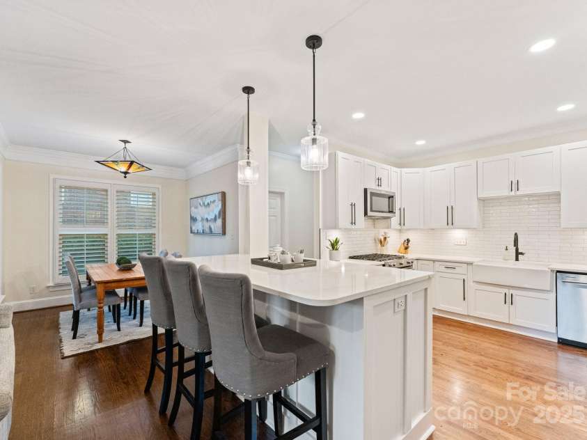 18832 Greyton Lane, Davidson, NC 28036.  MLS# CAR4284182, YatesRealty ID 35189. 