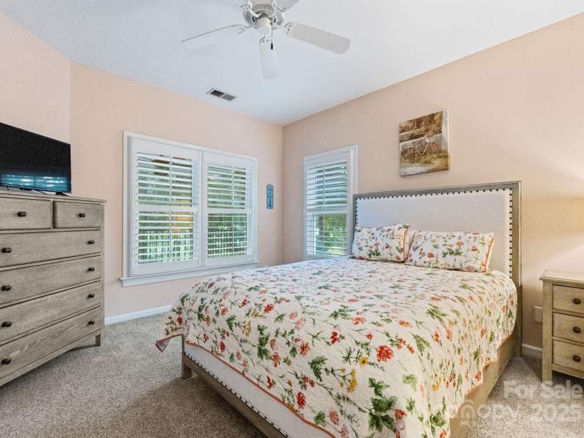 18832 Greyton Lane, Davidson, NC 28036.  MLS# CAR4284182, YatesRealty ID 35189. 