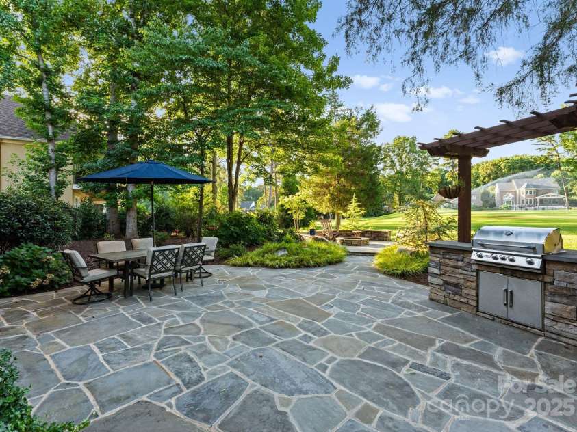 18832 Greyton Lane, Davidson, NC 28036.  MLS# CAR4284182, YatesRealty ID 35189. 