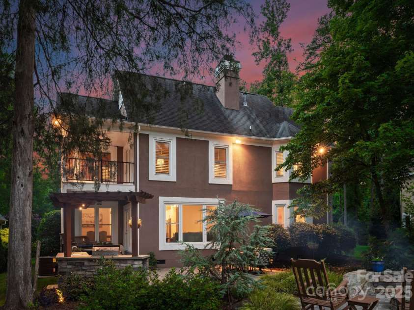18832 Greyton Lane, Davidson, NC 28036.  MLS# CAR4284182, YatesRealty ID 35189. 