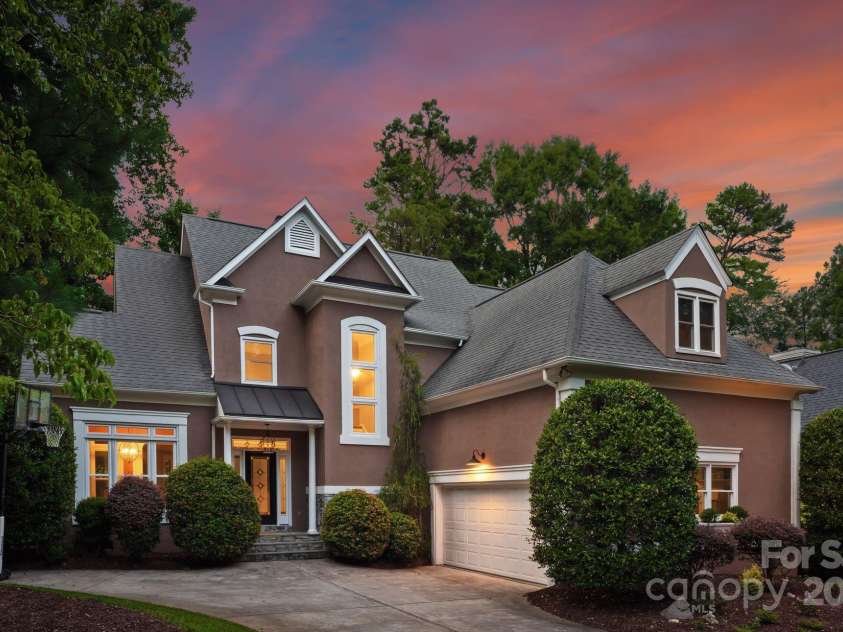 18832 Greyton Lane, Davidson, NC 28036.  MLS# CAR4284182, YatesRealty ID 35189. 