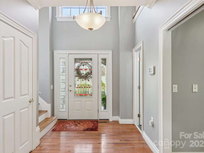 1 Bideford Row, Asheville, NC 28803.  MLS# CAR4321264, YatesRealty ID 3519. 