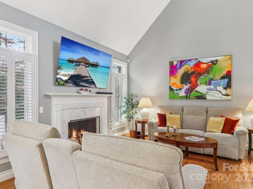 1 Bideford Row, Asheville, NC 28803.  MLS# CAR4321264, YatesRealty ID 3519. 