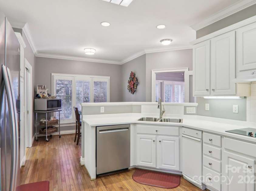 1 Bideford Row, Asheville, NC 28803.  MLS# CAR4321264, YatesRealty ID 3519. 