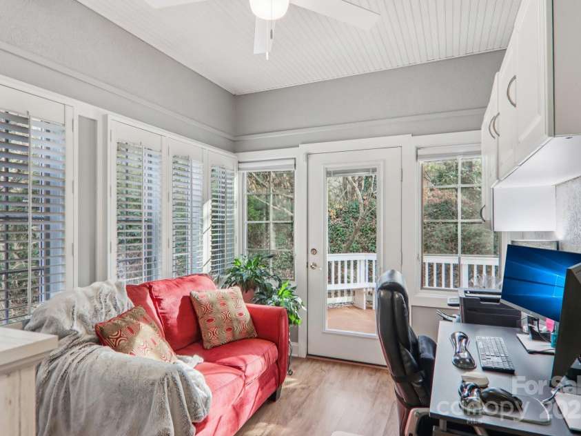 1 Bideford Row, Asheville, NC 28803.  MLS# CAR4321264, YatesRealty ID 3519. 