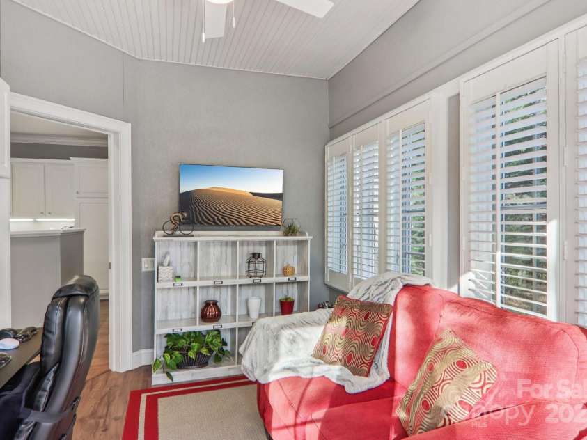 1 Bideford Row, Asheville, NC 28803.  MLS# CAR4321264, YatesRealty ID 3519. 