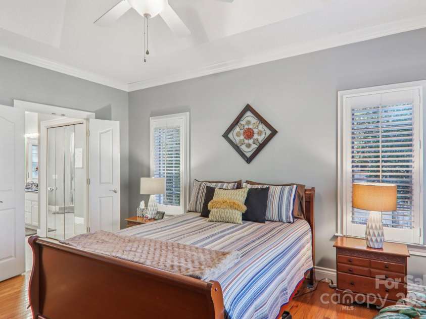 1 Bideford Row, Asheville, NC 28803.  MLS# CAR4321264, YatesRealty ID 3519. 