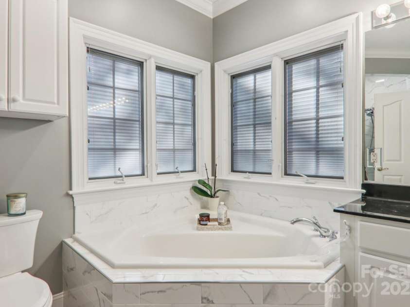 1 Bideford Row, Asheville, NC 28803.  MLS# CAR4321264, YatesRealty ID 3519. 