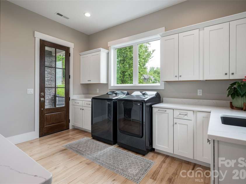 128 Saddle Ridge Drive, Alexander, NC 28701.  MLS# CAR4388252, YatesRealty ID 3519. 