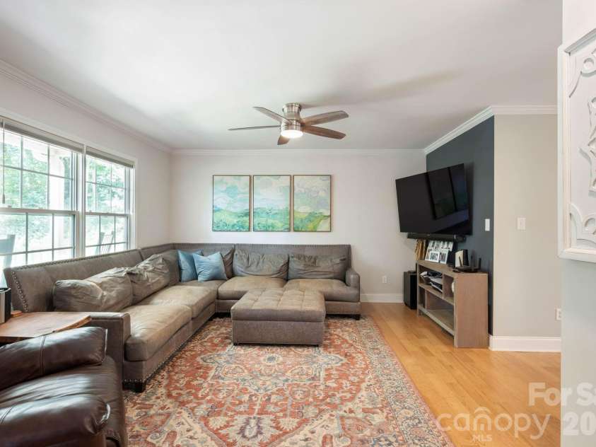 843 J Street, Newton, NC 28658.  MLS# CAR4400683, YatesRealty ID 35190. 