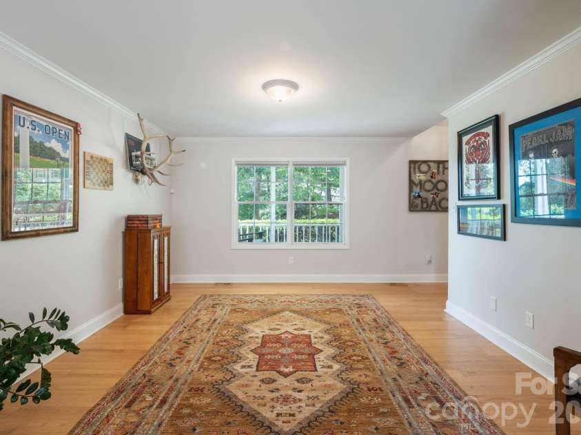 843 J Street, Newton, NC 28658.  MLS# CAR4400683, YatesRealty ID 35190. 