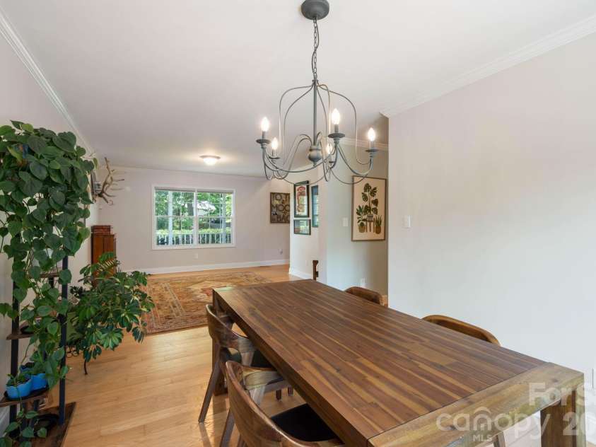 843 J Street, Newton, NC 28658.  MLS# CAR4400683, YatesRealty ID 35190. 