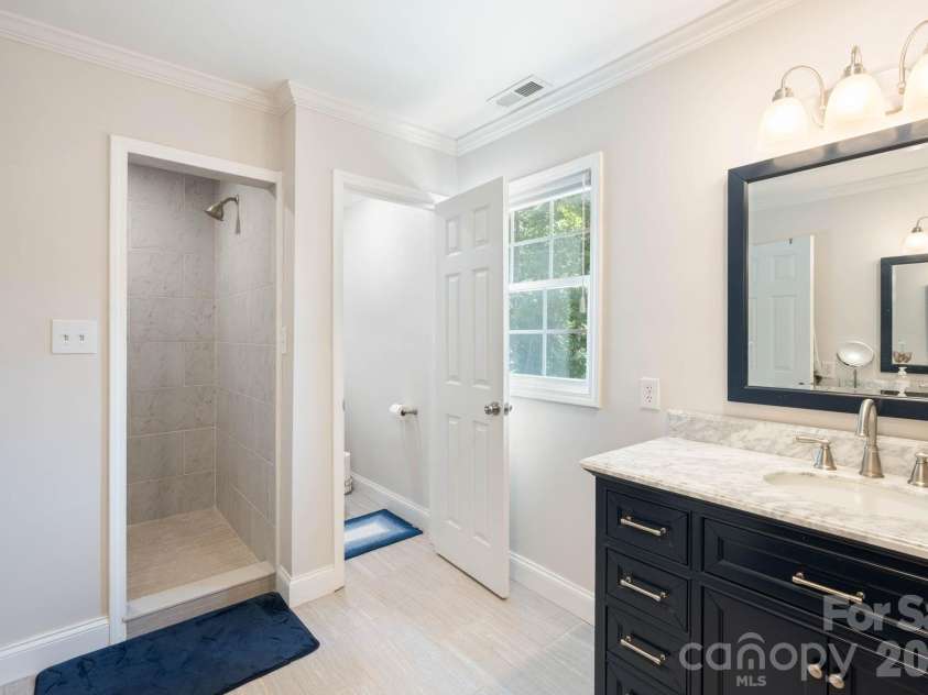 843 J Street, Newton, NC 28658.  MLS# CAR4400683, YatesRealty ID 35190. 