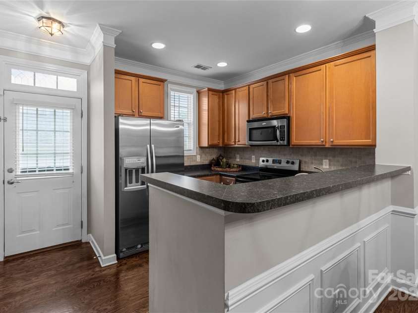 16930 Summers Walk Boulevard, Davidson, NC 28036.  MLS# CAR4257376, YatesRealty ID 35191. 