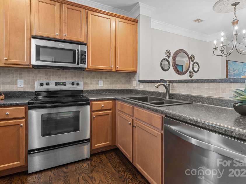 16930 Summers Walk Boulevard, Davidson, NC 28036.  MLS# CAR4257376, YatesRealty ID 35191. 