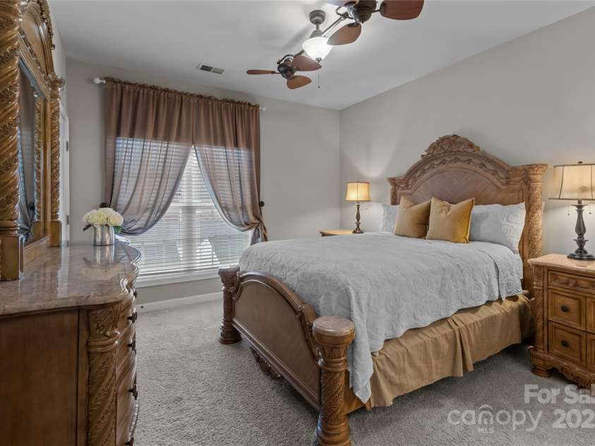 16930 Summers Walk Boulevard, Davidson, NC 28036.  MLS# CAR4257376, YatesRealty ID 35191. 