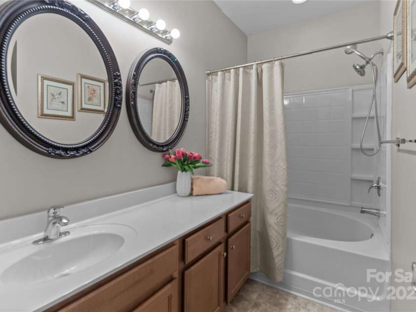 16930 Summers Walk Boulevard, Davidson, NC 28036.  MLS# CAR4257376, YatesRealty ID 35191. 