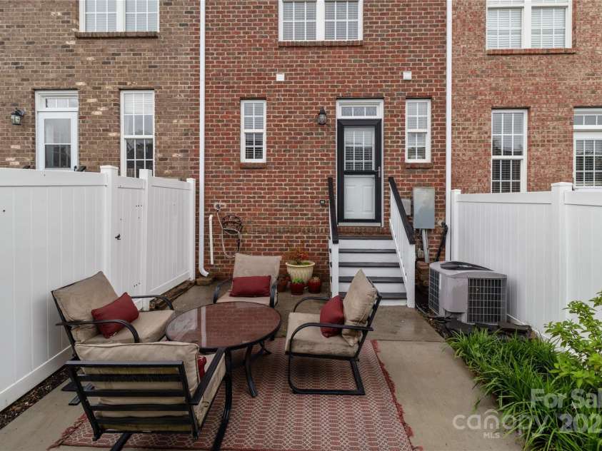 16930 Summers Walk Boulevard, Davidson, NC 28036.  MLS# CAR4257376, YatesRealty ID 35191. 