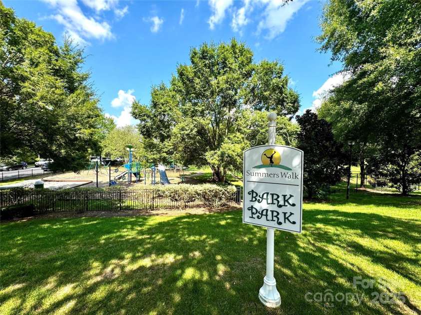 16930 Summers Walk Boulevard, Davidson, NC 28036.  MLS# CAR4257376, YatesRealty ID 35191. Dog park