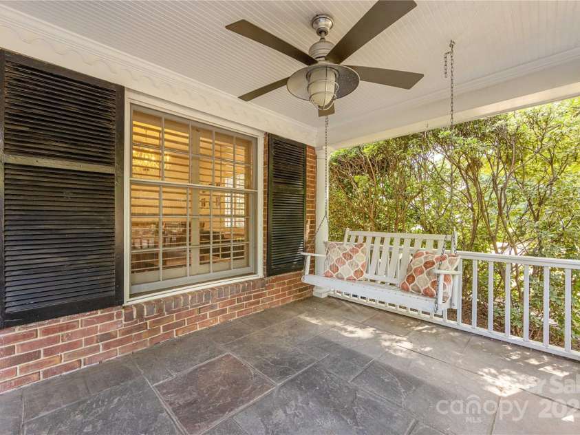 2029 Charlotte Drive, Charlotte, NC 28203.  MLS# CAR4288362, YatesRealty ID 35192. 