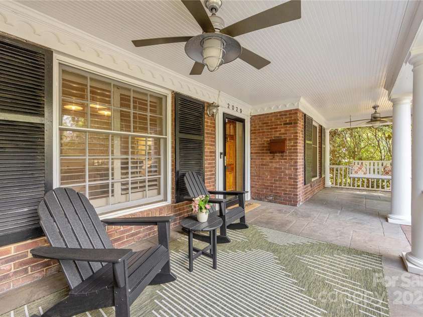 2029 Charlotte Drive, Charlotte, NC 28203.  MLS# CAR4288362, YatesRealty ID 35192. 