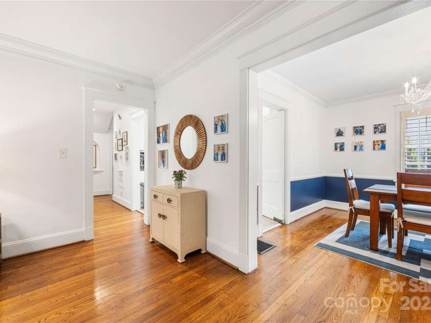 2029 Charlotte Drive, Charlotte, NC 28203.  MLS# CAR4288362, YatesRealty ID 35192. 