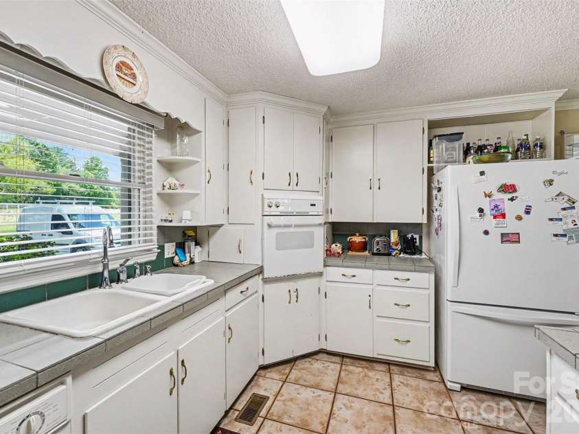 591 Mullis Road, Union Grove, NC 28689.  MLS# CAR4398602, YatesRealty ID 35192. 