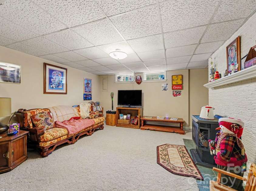 591 Mullis Road, Union Grove, NC 28689.  MLS# CAR4398602, YatesRealty ID 35192. 