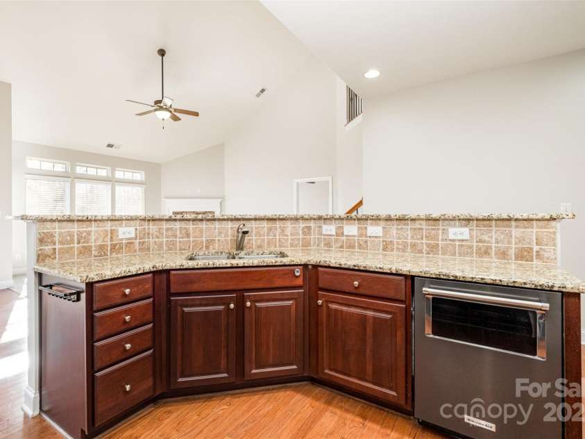 10142 Linksland Drive, Huntersville, NC 28078.  MLS# CAR4224492, YatesRealty ID 35193. 