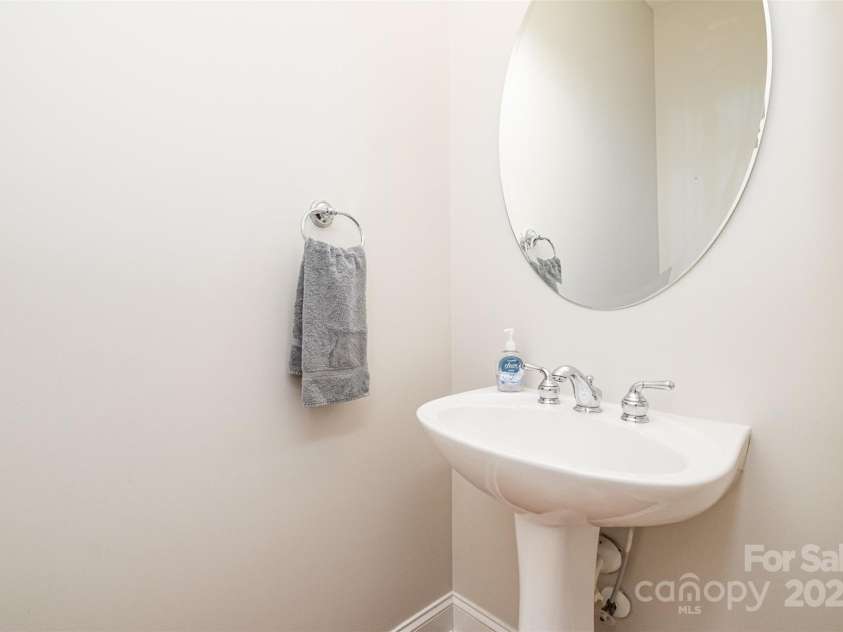 10142 Linksland Drive, Huntersville, NC 28078.  MLS# CAR4224492, YatesRealty ID 35193. 