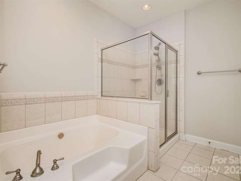 10142 Linksland Drive, Huntersville, NC 28078.  MLS# CAR4224492, YatesRealty ID 35193. 