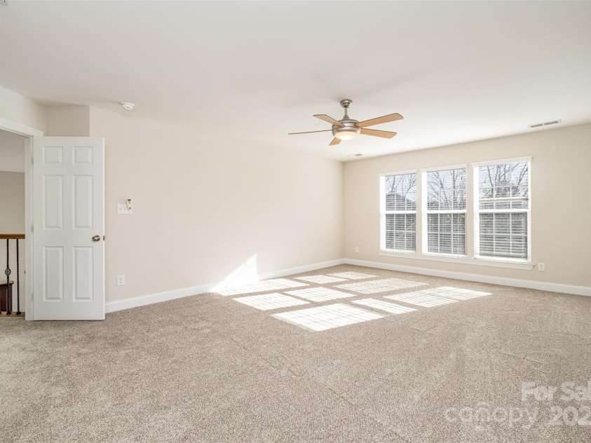 10142 Linksland Drive, Huntersville, NC 28078.  MLS# CAR4224492, YatesRealty ID 35193. 