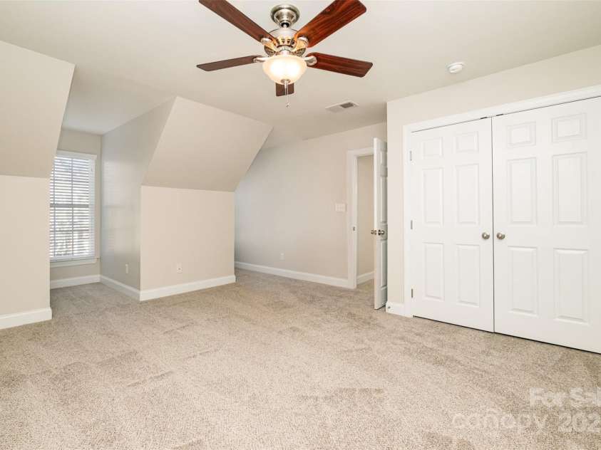 10142 Linksland Drive, Huntersville, NC 28078.  MLS# CAR4224492, YatesRealty ID 35193. 