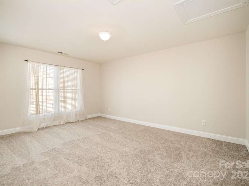 10142 Linksland Drive, Huntersville, NC 28078.  MLS# CAR4224492, YatesRealty ID 35193. 