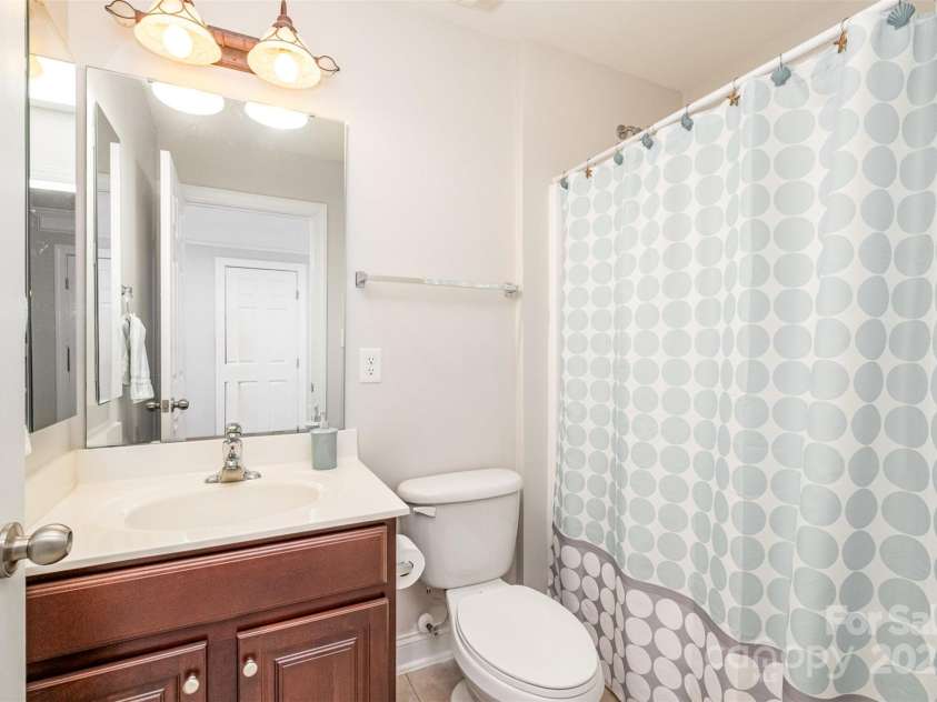 10142 Linksland Drive, Huntersville, NC 28078.  MLS# CAR4224492, YatesRealty ID 35193. 