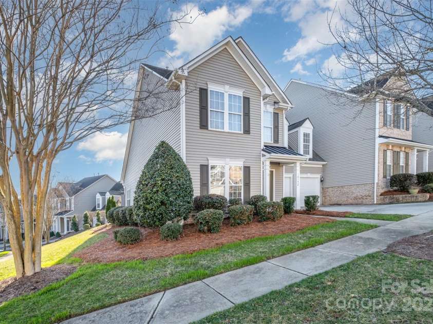 10142 Linksland Drive, Huntersville, NC 28078.  MLS# CAR4224492, YatesRealty ID 35193. 