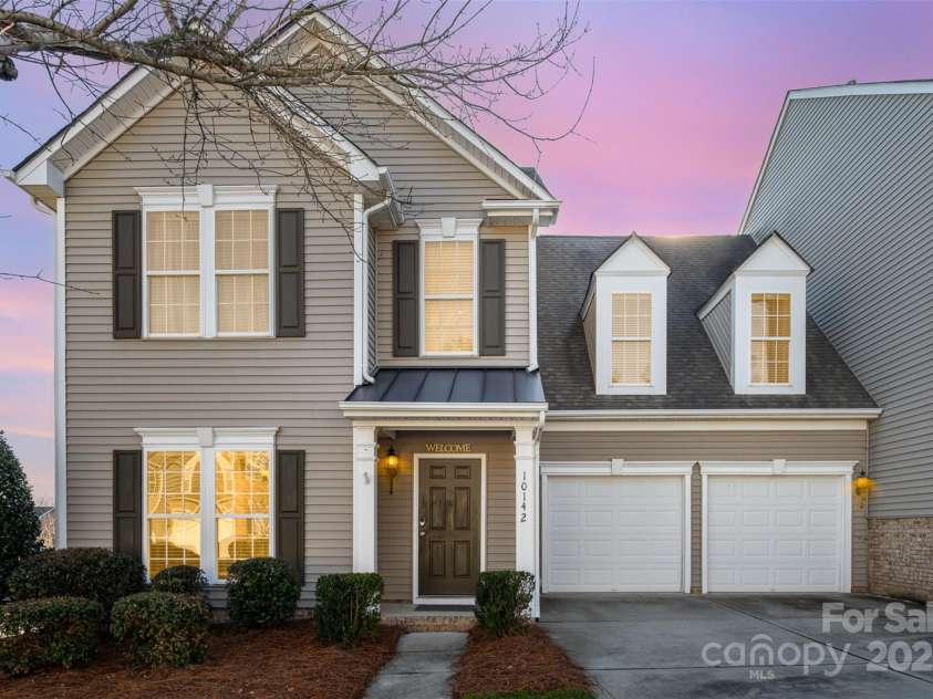 10142 Linksland Drive, Huntersville, NC 28078.  MLS# CAR4224492, YatesRealty ID 35193. 
