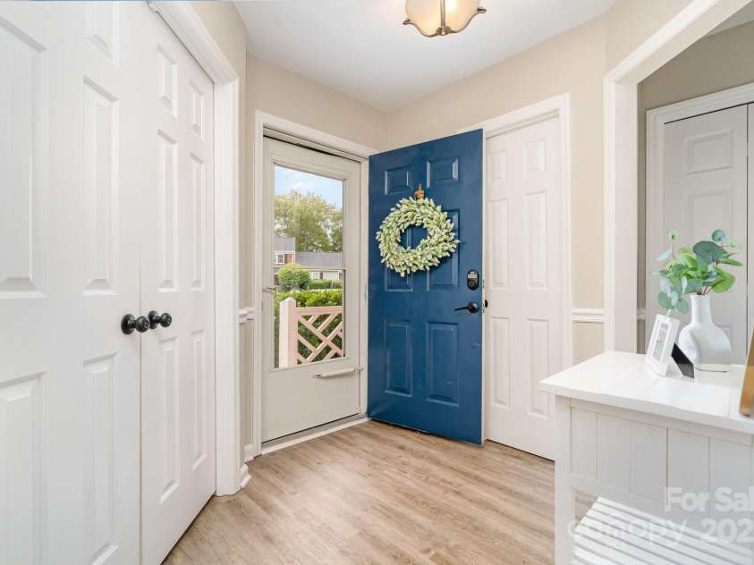 10929 Winterbourne Court, Charlotte, NC 28277.  MLS# CAR4296460, YatesRealty ID 35194. Foyer