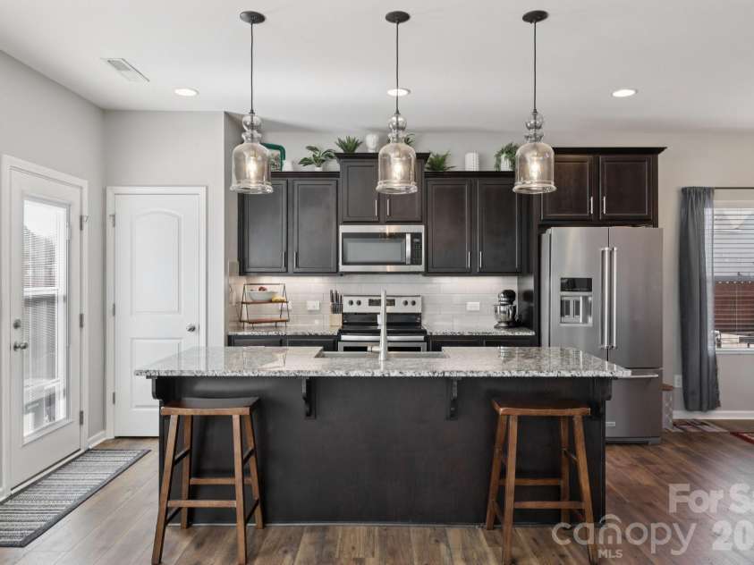 879 Von Buren Boulevard, Rock Hill, SC 29730.  MLS# CAR4325074, YatesRealty ID 35196. 