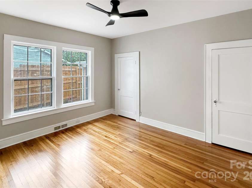 317 8th Street, Hickory, NC 28601.  MLS# CAR4293571, YatesRealty ID 35197. Main Level Bedroom