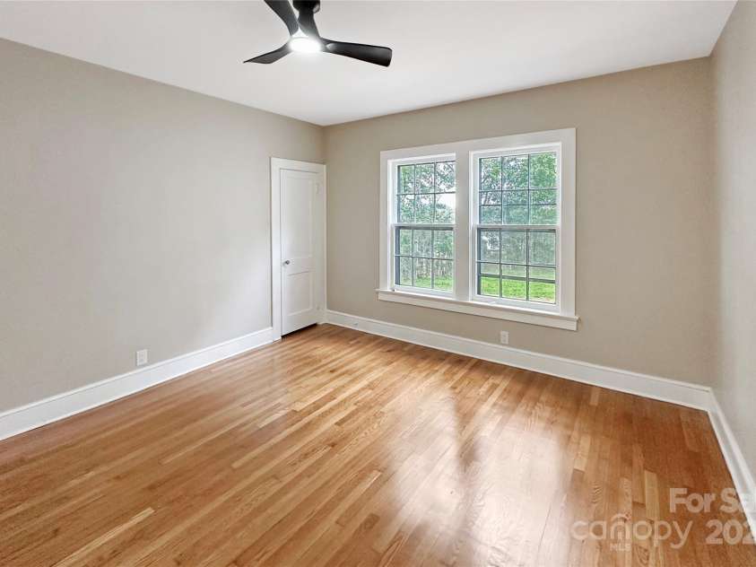 317 8th Street, Hickory, NC 28601.  MLS# CAR4293571, YatesRealty ID 35197. Main Level Bedroom