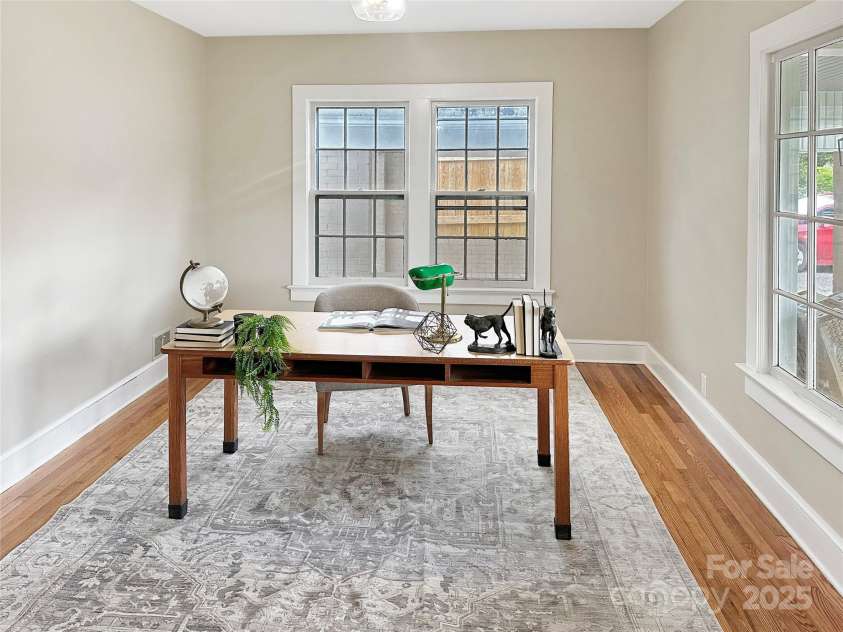 317 8th Street, Hickory, NC 28601.  MLS# CAR4293571, YatesRealty ID 35197. Office